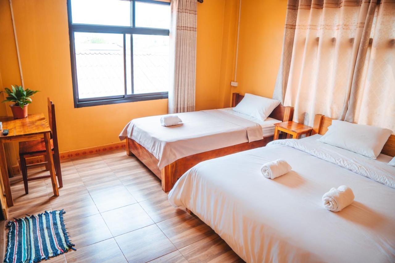 Vang Vieng Sunset Guesthouse & Restaurant Extérieur photo