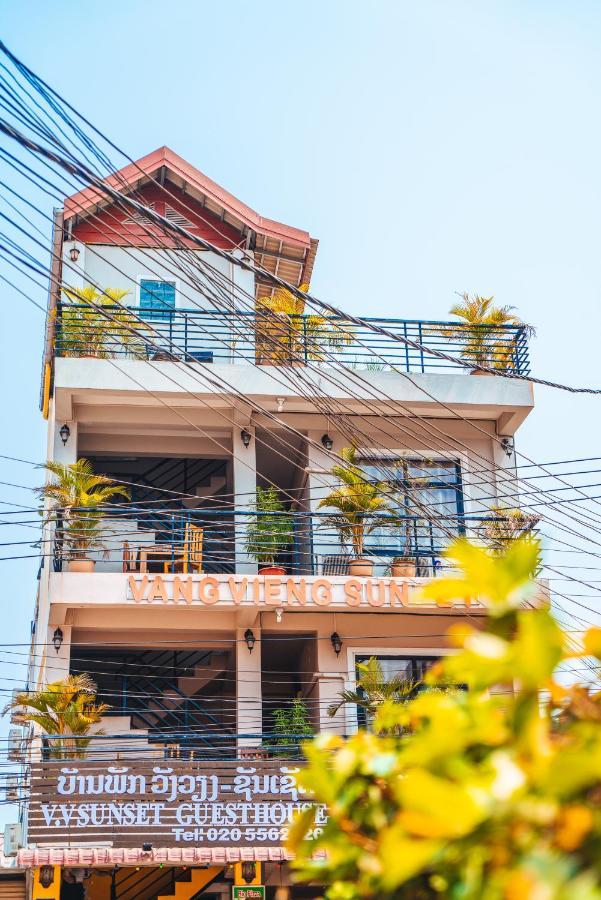 Vang Vieng Sunset Guesthouse & Restaurant Extérieur photo